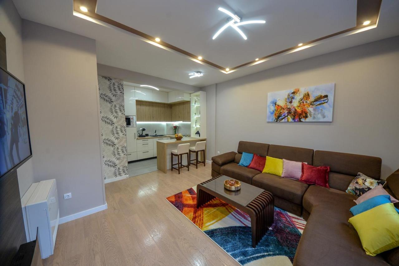 Pine 1 Apartment In The Center トレビニエ エクステリア 写真