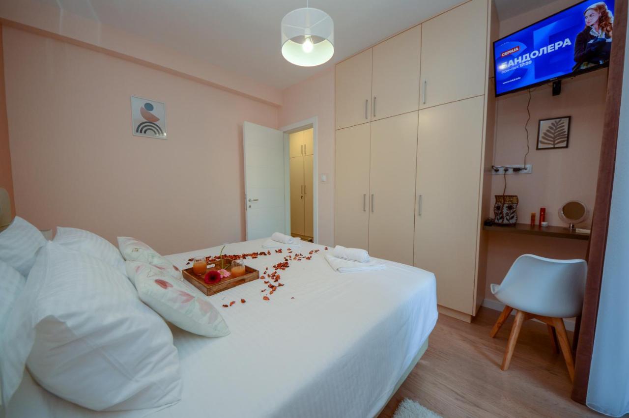 Pine 1 Apartment In The Center トレビニエ エクステリア 写真