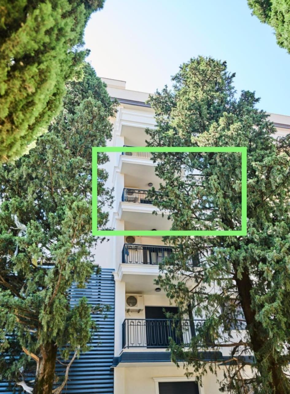 Pine 1 Apartment In The Center トレビニエ エクステリア 写真